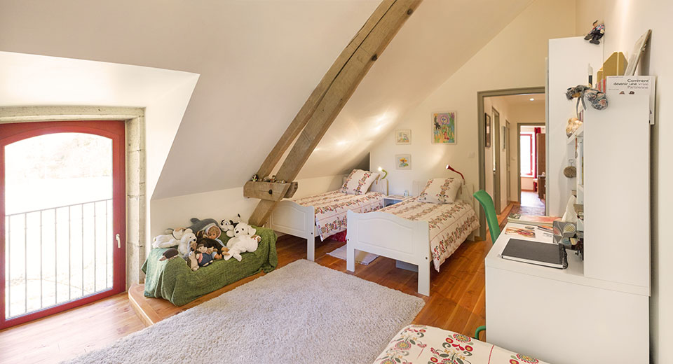 Additional three single beds in the main house, for the "True French Experience" offering